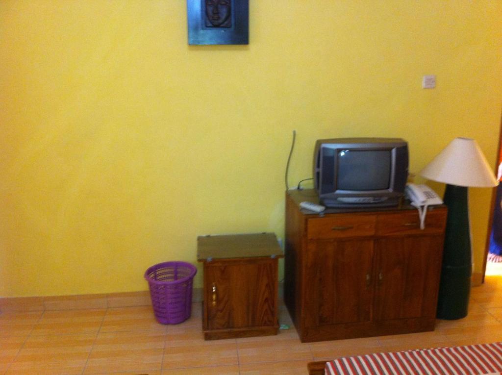 Hotel Adinda Parangtritis Quarto foto